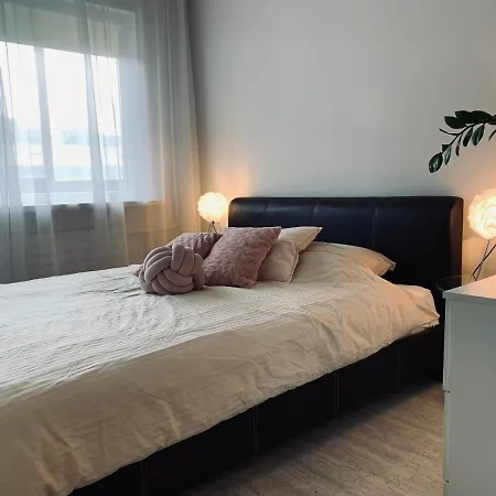 You'll Large Apartment! Free Parking! Apartamento Tallin