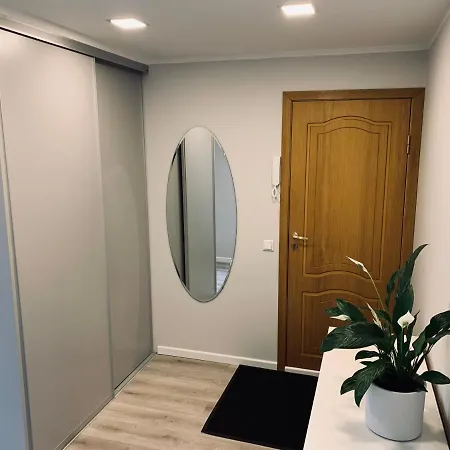 You'll Large Apartment! Free Parking!